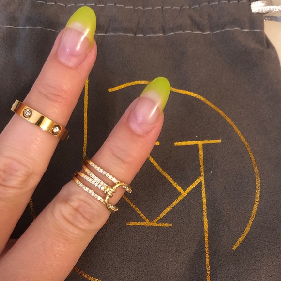 Krystalize Jewelry Eve Ring! - Picture 3 of 4